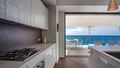 Kitchen & Dining Area