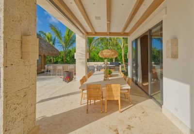 Luxury Villa Photo #10