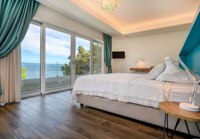 Luxury Villa Photo #56