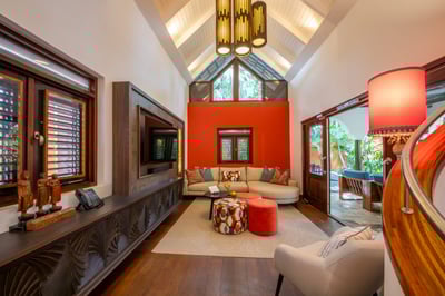 Luxury Villa Photo #4