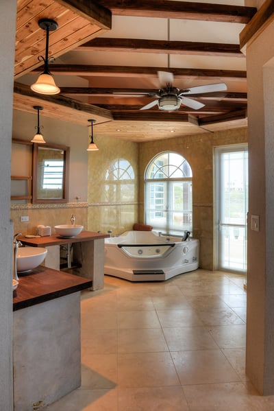 Luxury Villa Photo #15