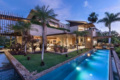 Luxury Villa Photo #4
