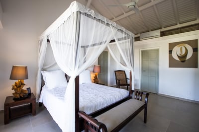 Luxury Villa Photo #18