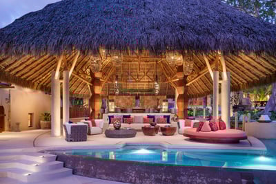 Luxury Villa Photo #3