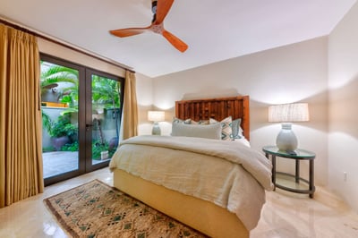 Luxury Villa Photo #45