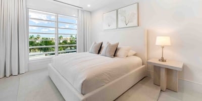Luxury Villa Photo #23