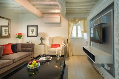 Luxury Villa Photo #12