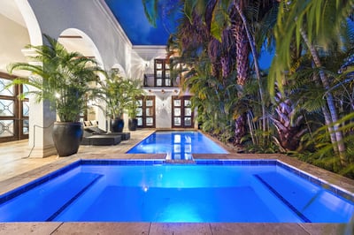 Luxury Villa Photo #3