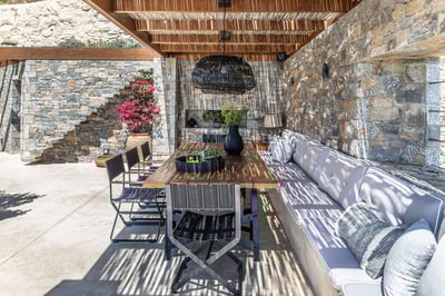 Luxury Villa Photo #16