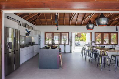 Luxury Villa Photo #21
