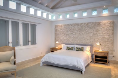 Luxury Villa Photo #31