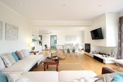 Luxury Villa Photo #9