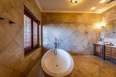 Luxury Villa Photo #30