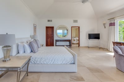 Luxury Villa Photo #34