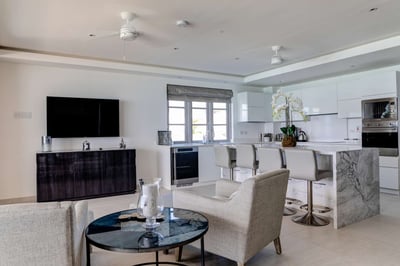 Luxury Villa Photo #11
