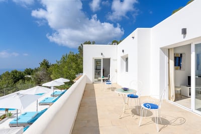 Luxury Villa Photo #5