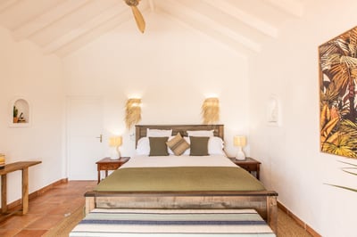 Luxury Villa Photo #24