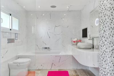 Luxury Villa Photo #25