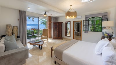 Luxury Villa Photo #31