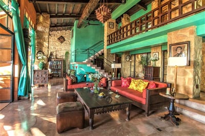 Luxury Villa Photo #14