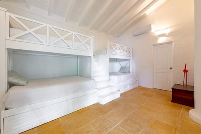 Luxury Villa Photo #33