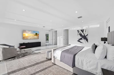 Luxury Villa Photo #33
