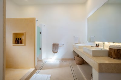 Luxury Villa Photo #48