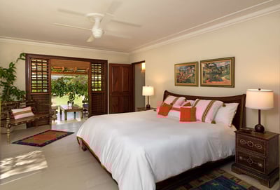Luxury Villa Photo #32