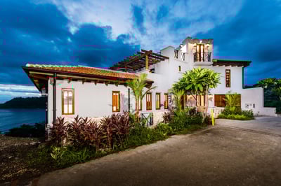 Luxury Villa Photo #9