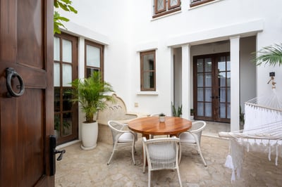 Luxury Villa Photo #33