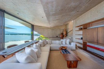 Luxury Villa Photo #8