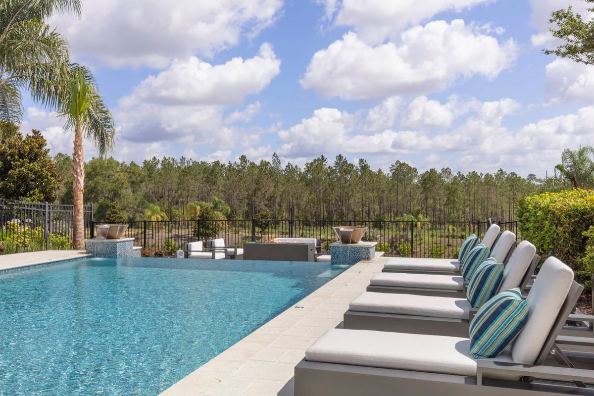 Contemporary Elegance Estate