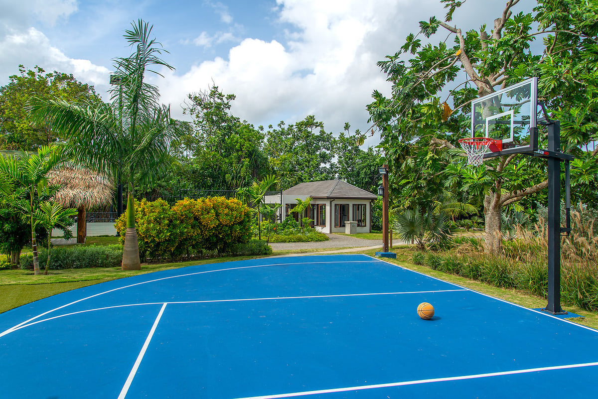 Canoe Cove Ocho Rios, Jamaica Rental Escapes