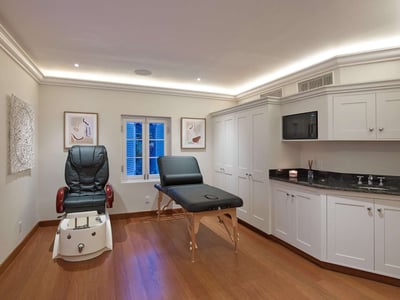 Luxury Villa Photo #31