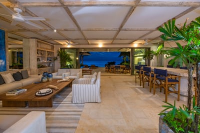 Luxury Villa Photo #15