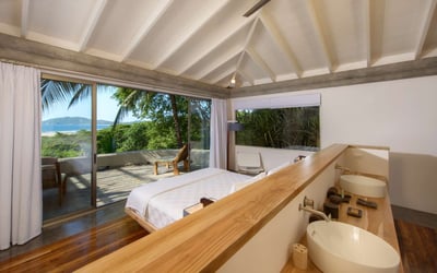 Luxury Villa Photo #28