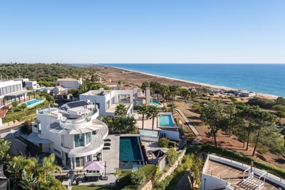 Luxury Villa Photo #3