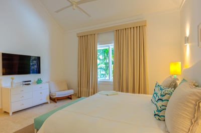 Luxury Villa Photo #24