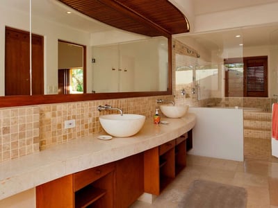 Luxury Villa Photo #22
