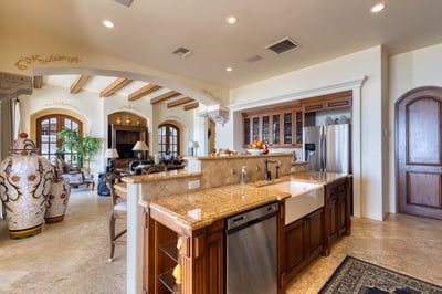Luxury Villa Photo #18