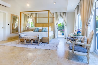 Luxury Villa Photo #29