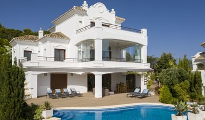 Luxury Villa Photo #2