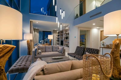 Luxury Villa Photo #15