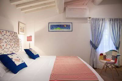 Luxury Villa Photo #17