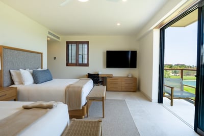 Luxury Villa Photo #17