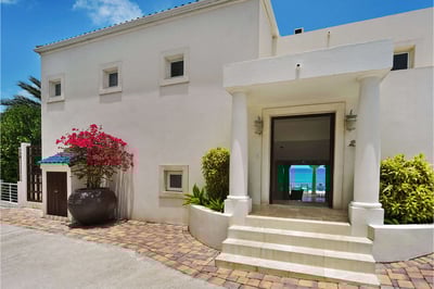 Luxury Villa Photo #30