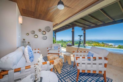 Luxury Villa Photo #9