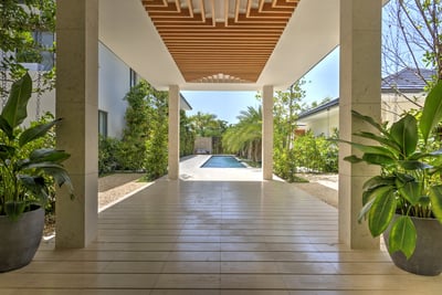 Luxury Villa Photo #5