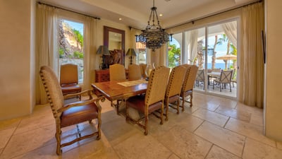 Luxury Villa Photo #23