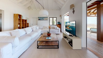 Luxury Villa Photo #23